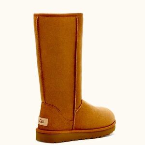 UGG Women's Classic II Tall Boots